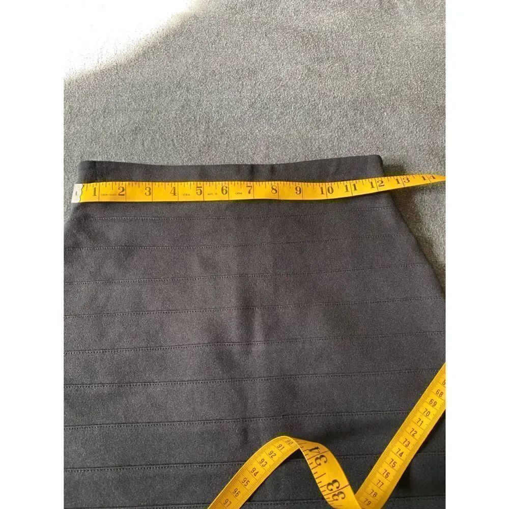 Express Stretch Skirt  - Picture 9 of 9